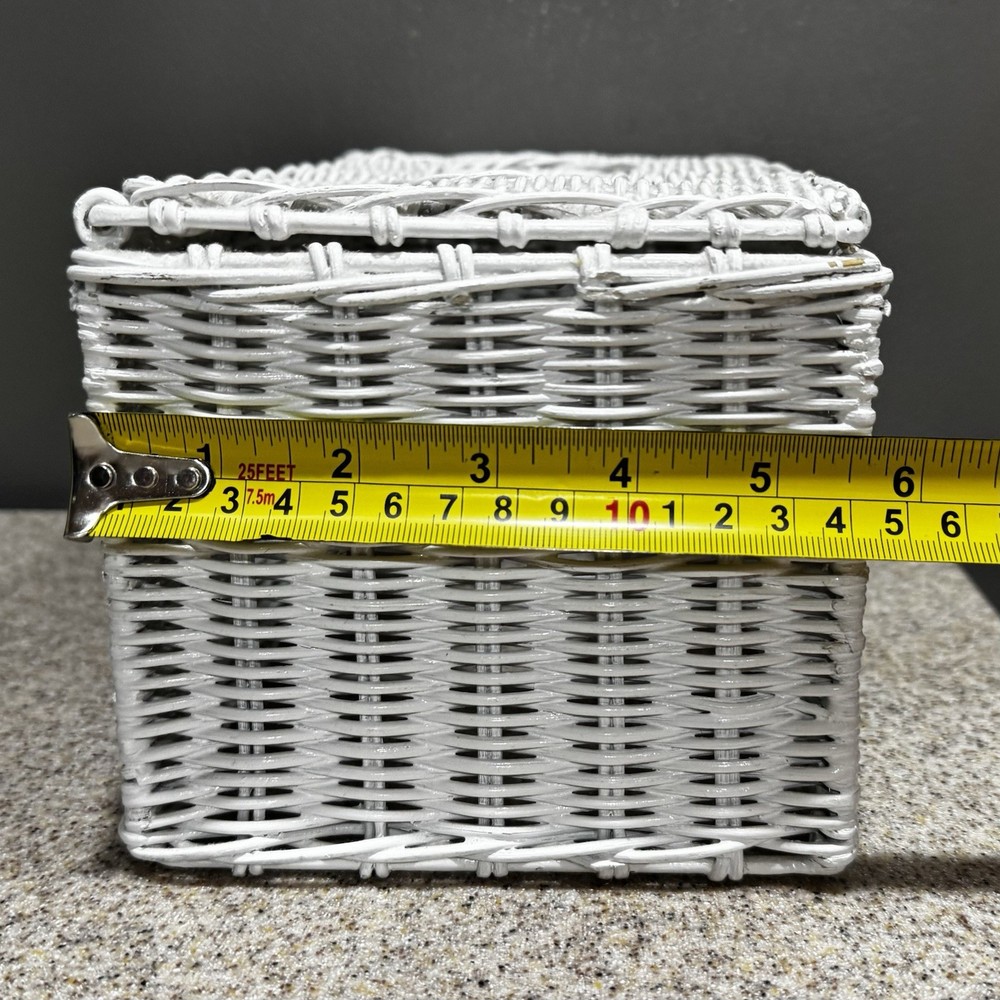 Vtg White Wicker Tissue Box Cover Rectangle Large Ceramic Tiles Shells EUC!