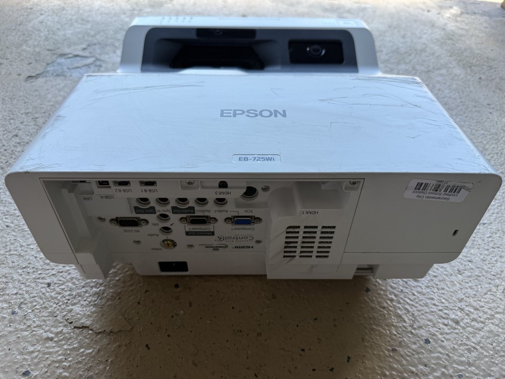Epson LCD Projector EB-725Wi Model H998A