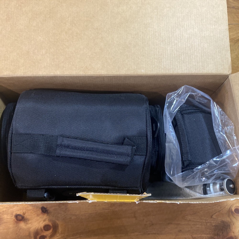 Kodak Digital Camera Accessory Kit 2 Bags And Tripod New