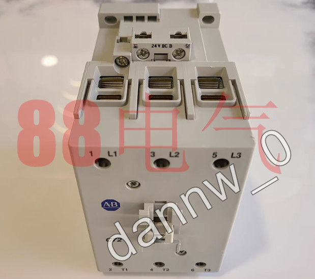 1PC New in box AB 100-C72D00 Contactor