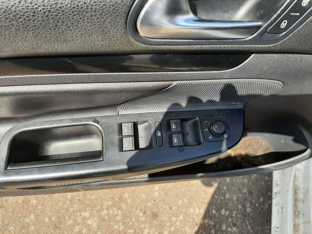 JETTA 2010 Headrest 1042989