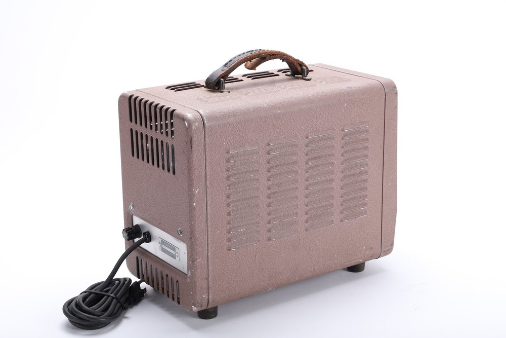 HP 200CD Wide Range Audio Oscillator