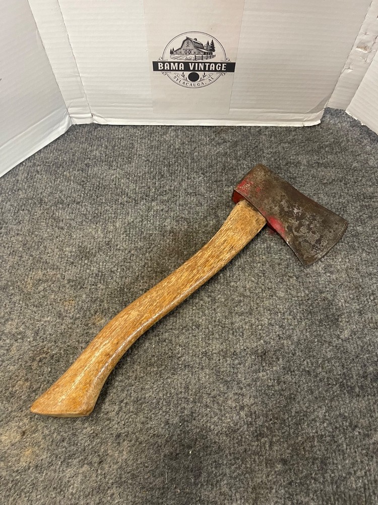 vintage hatchet (unmarked)
