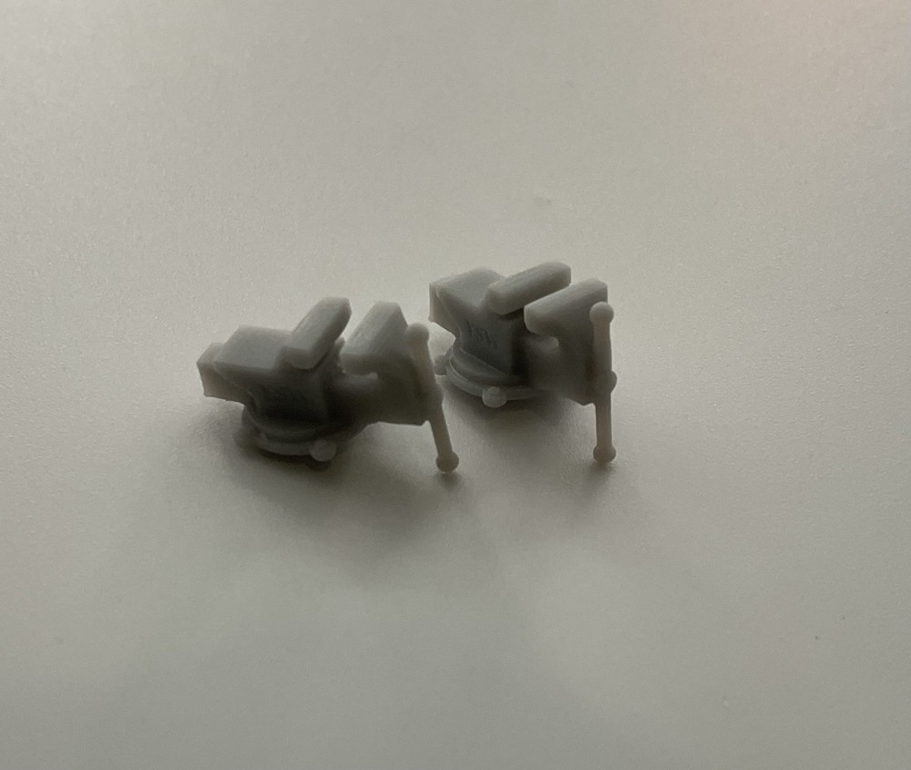 1/25 Scale Bench Vise (2-Pack) – High Detail 3D Printed Resin Workshop Tools