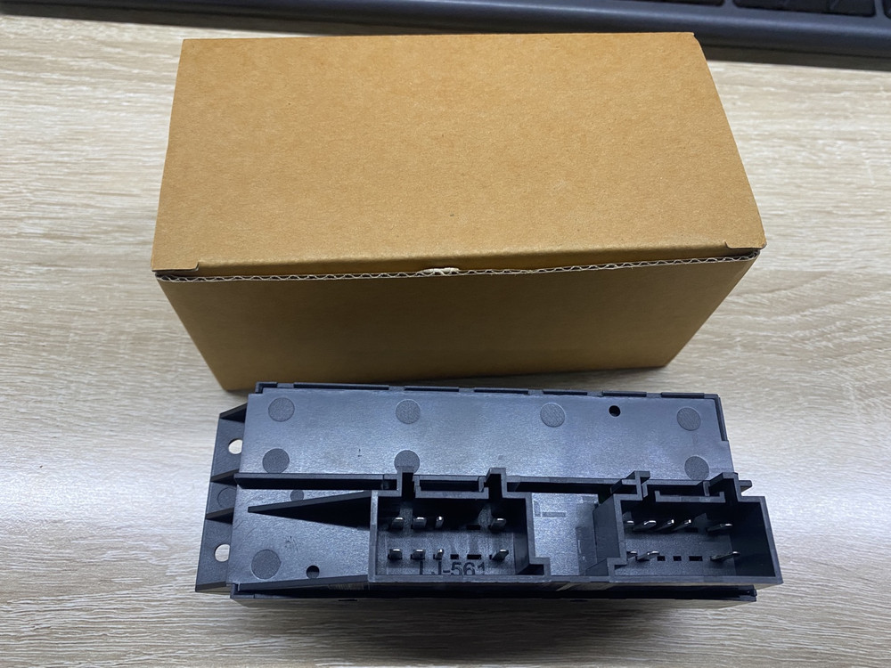 For 1999 -2002 Chevy Silverado GMC Sierra Master Power Window Switch Front Left!