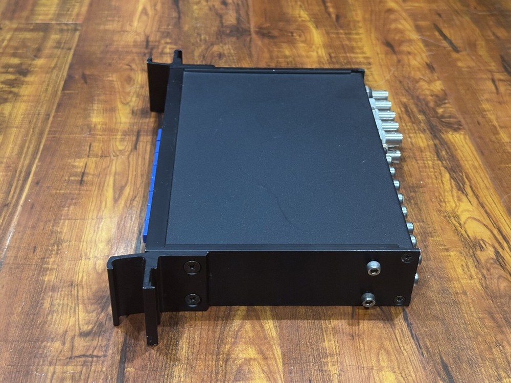 Burst Electronics AV8x1P Passive 8-Channel Audio/Video AV Switch