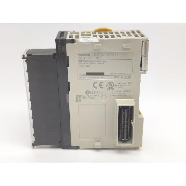 OMRON CJ1W-OD231 PLC Digital Output Module NEW