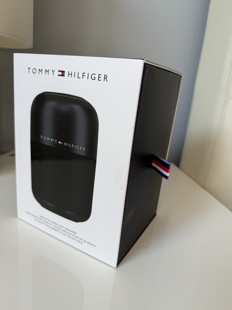 Tommy Hilfiger TWS200-TH Desktop Wireless Speaker