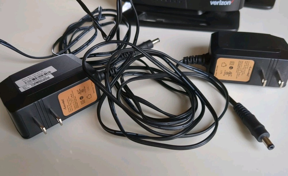 2 Actiontec WCB6200Q Wireless Network Extender Verizon WiFi