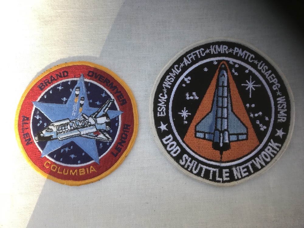 17 Patches Discovery, Challenger, Columbia, Space Lab Etc.