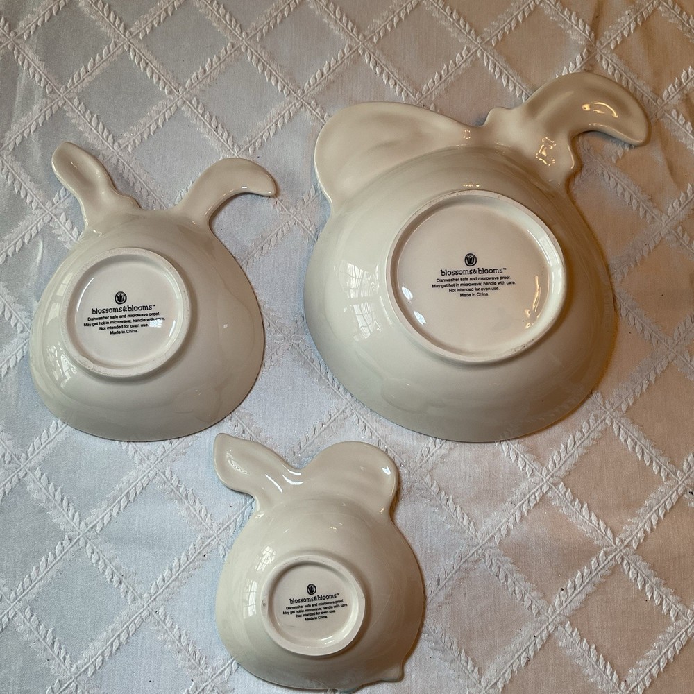 Blossoms & Blooms Set of 3 Ceramic Bunny Rabbit Nesting Serving Bowls EASTER