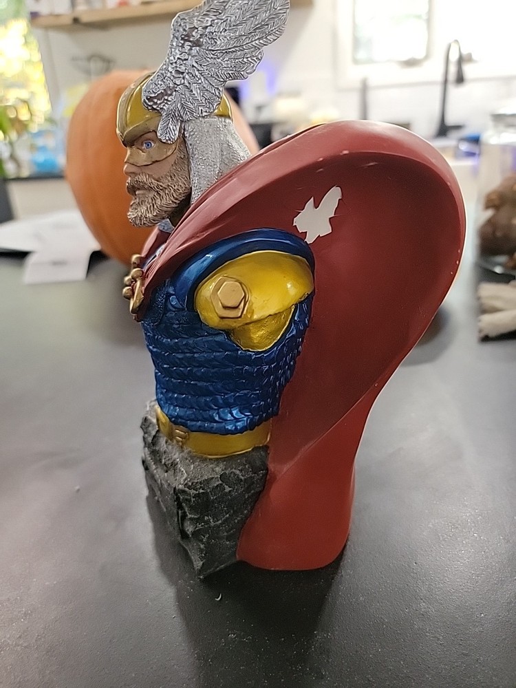 Battle Armor Thor Bust by Dynamic Forces Damaged #15