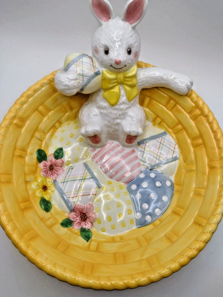 Hallmark White Bunny Sitting in Yellow Ceramic Basket Holding Easter Egg Bowl