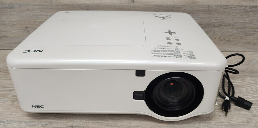 NEC NP4001 DLP HD Widescreen Projector Tested Working