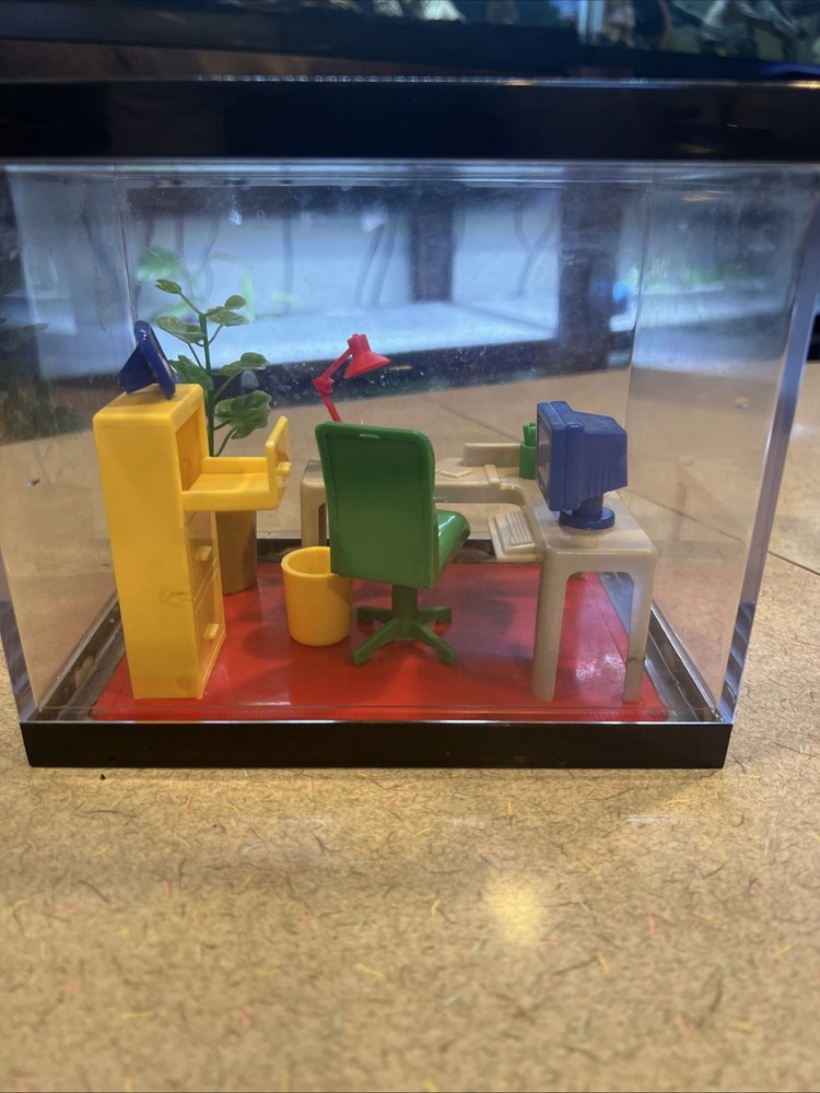 Office Fish Tank – big fish, small pond