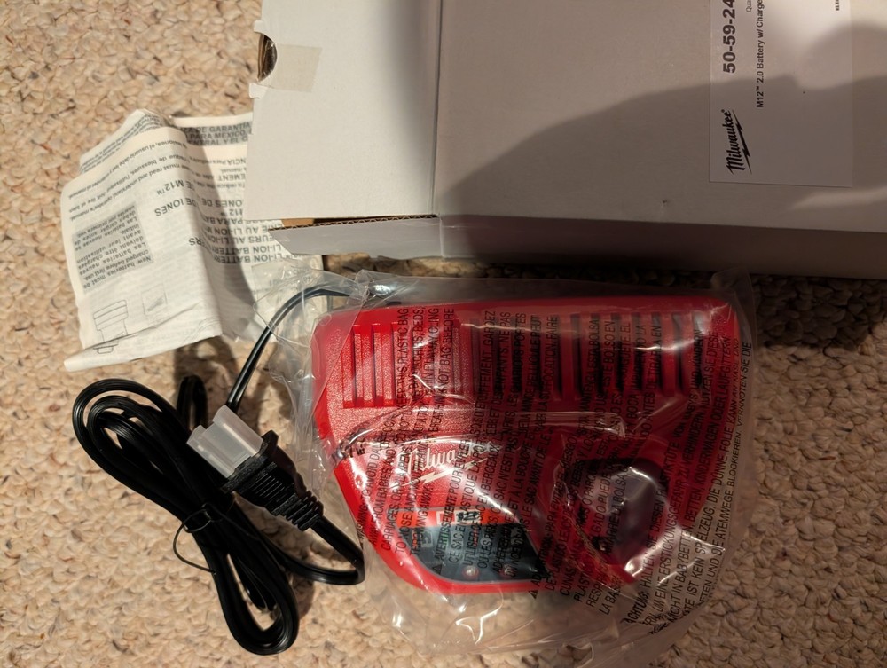 Milwaukee M12 Charger 50-59-2425