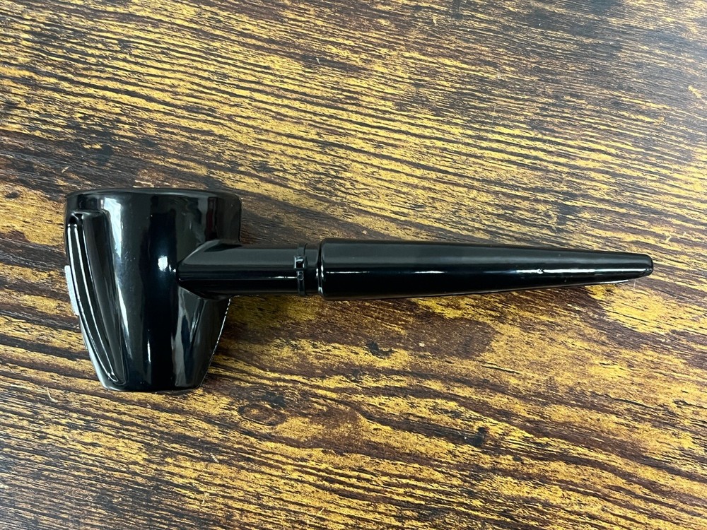 Deluxe Nut Cracker 00316d Black NEW