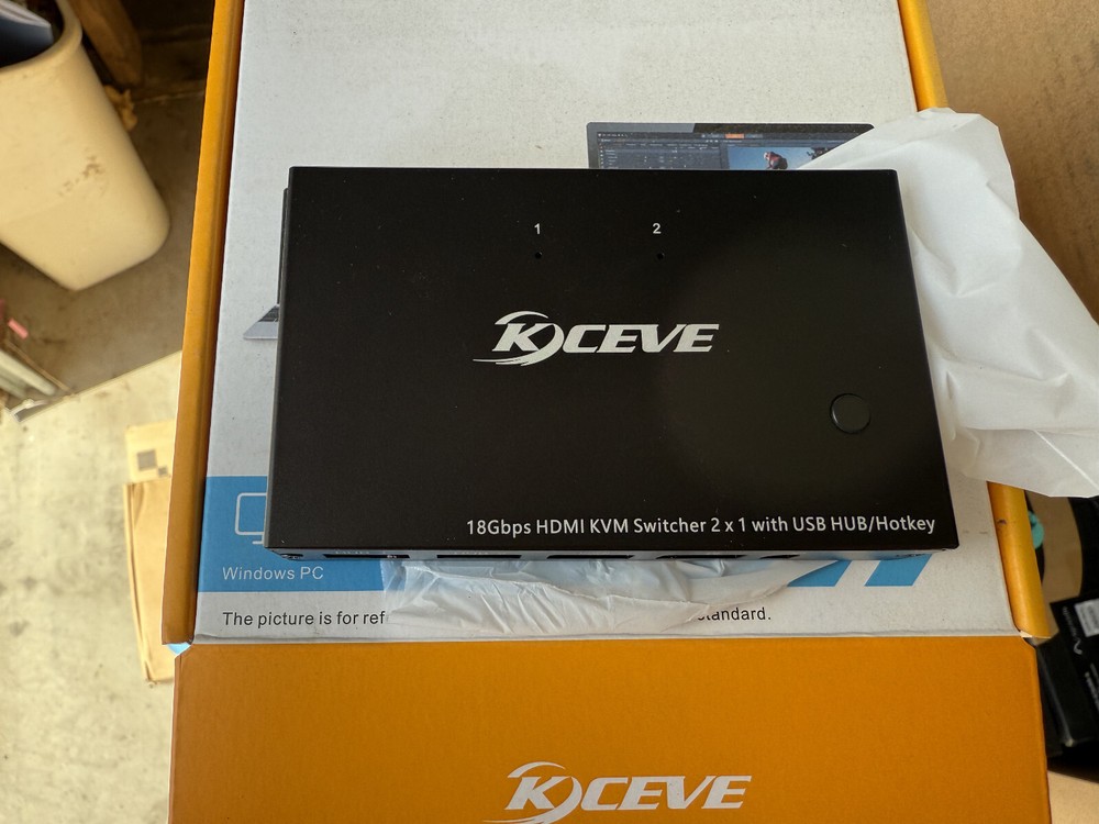 KCEVE KVM Switch 2 Ports, USB HDMI Switch 2 Computer Keyboard Mouse Switch Box S