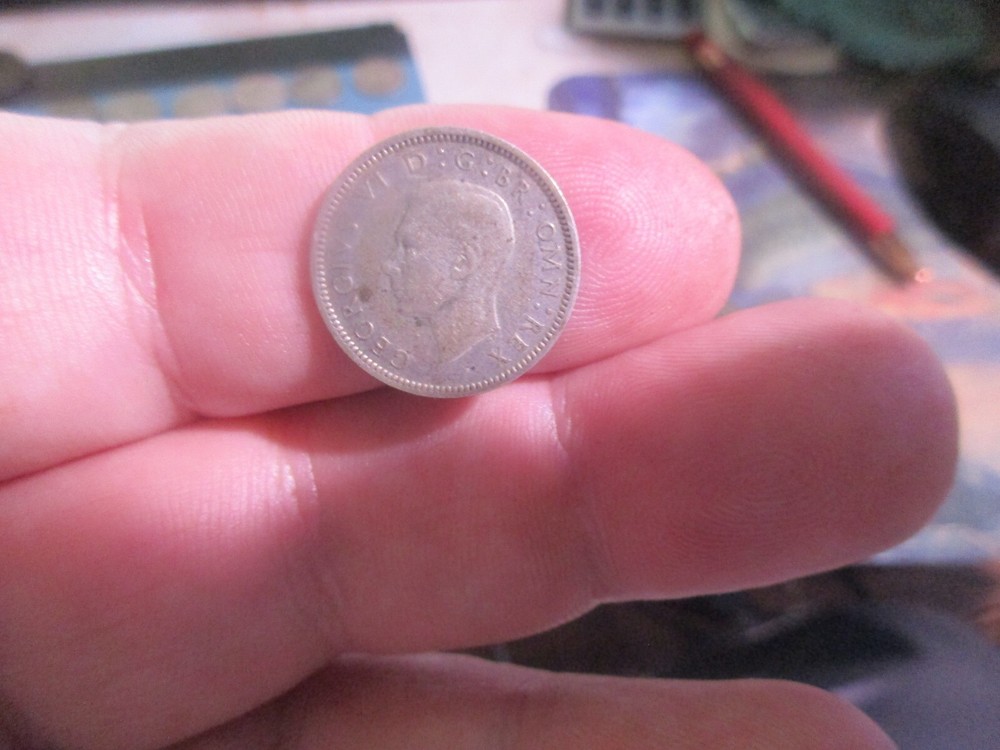 Britain - 1942 Silver Sixpence - George VI