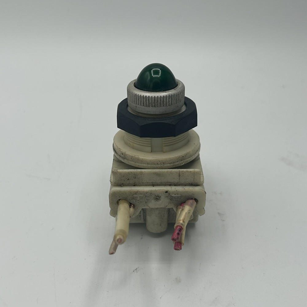 Square D Class 9001 Type KM1 Ser. H Green Pilot Light Indicator