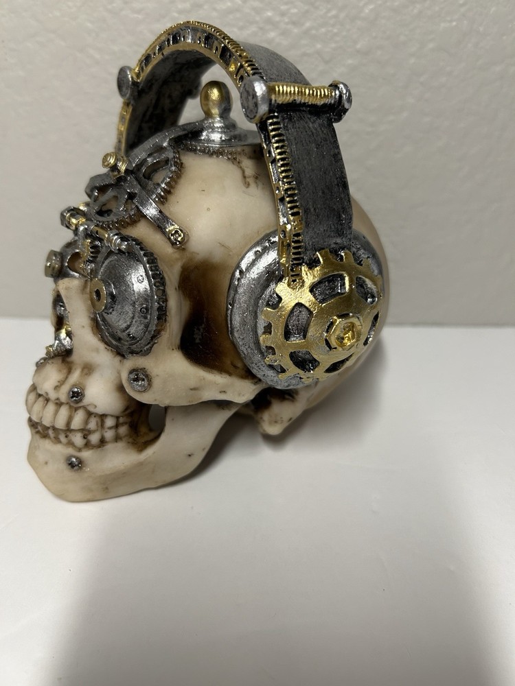 Nemesis Now “Techno Talk” Steampunk Skull Figurine