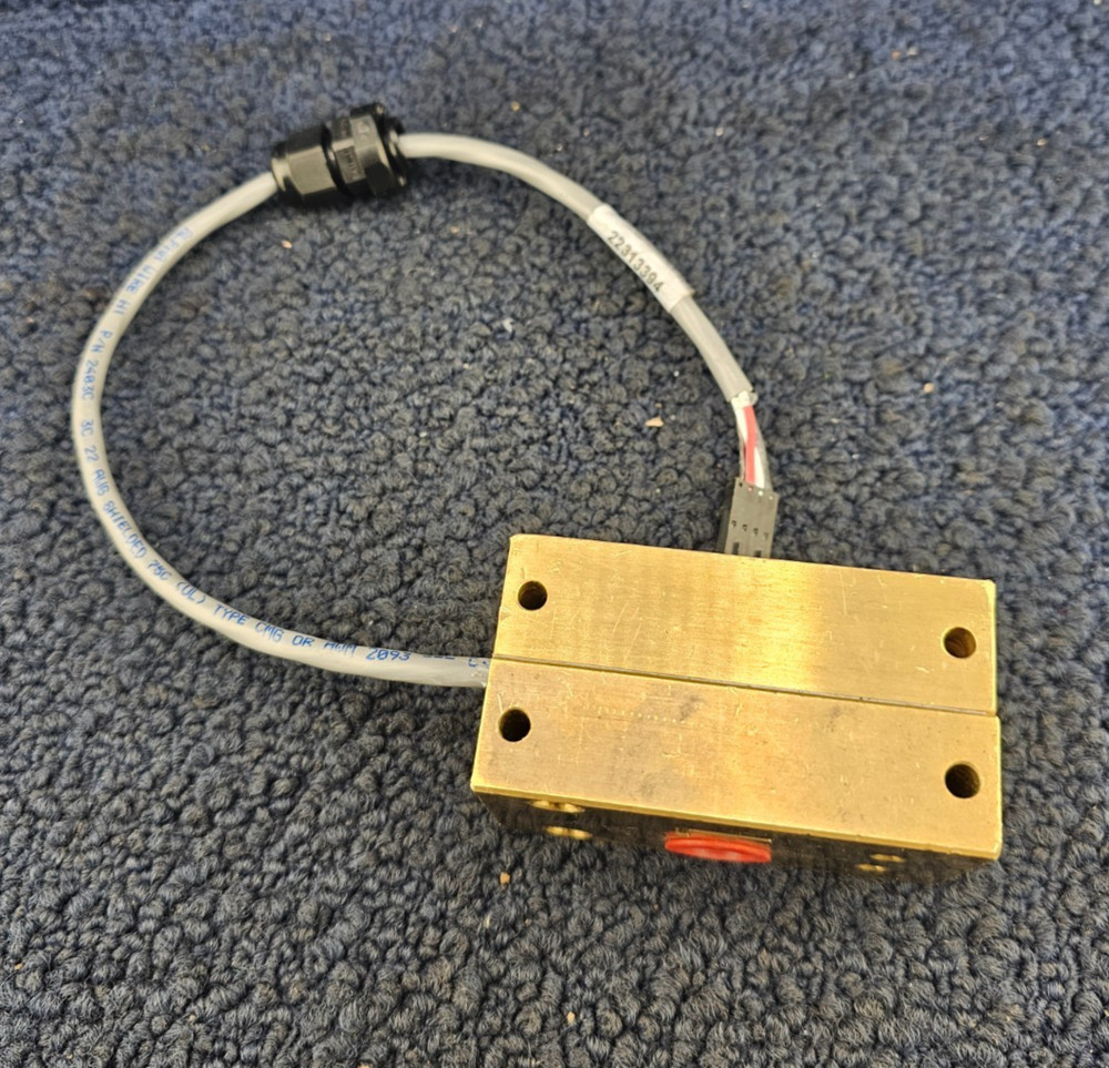 22124963: Piston-Type Flow Switch 2403C 3C 22 AWG SHIELDED 75C