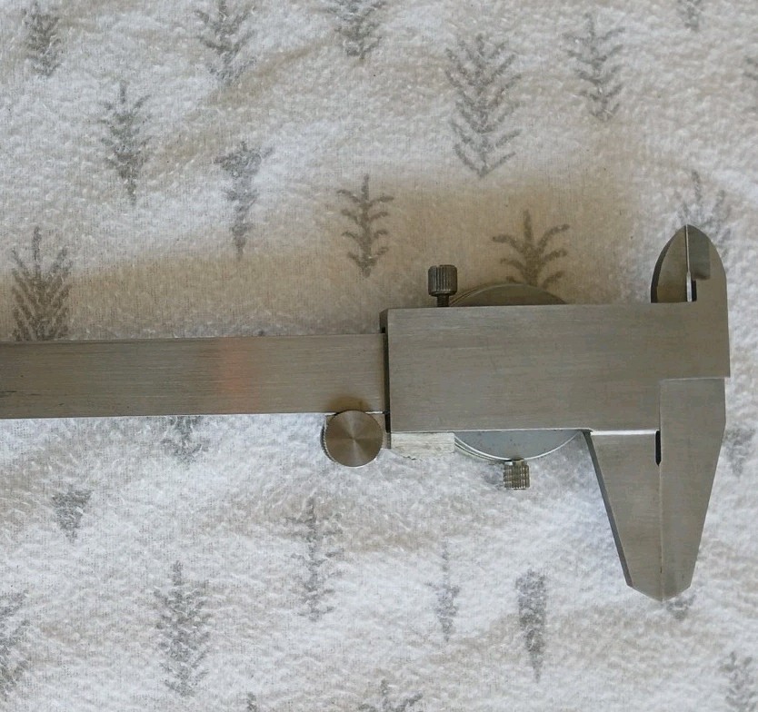 Dial Caliper | 0–6” Range | Precision Machinist Tool in Foam Case Shoch-Proof