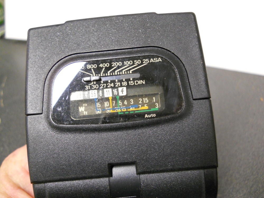 Quantaray QTB-9500A Hi-Power Twin Auto Flash Shoe Mount Flash