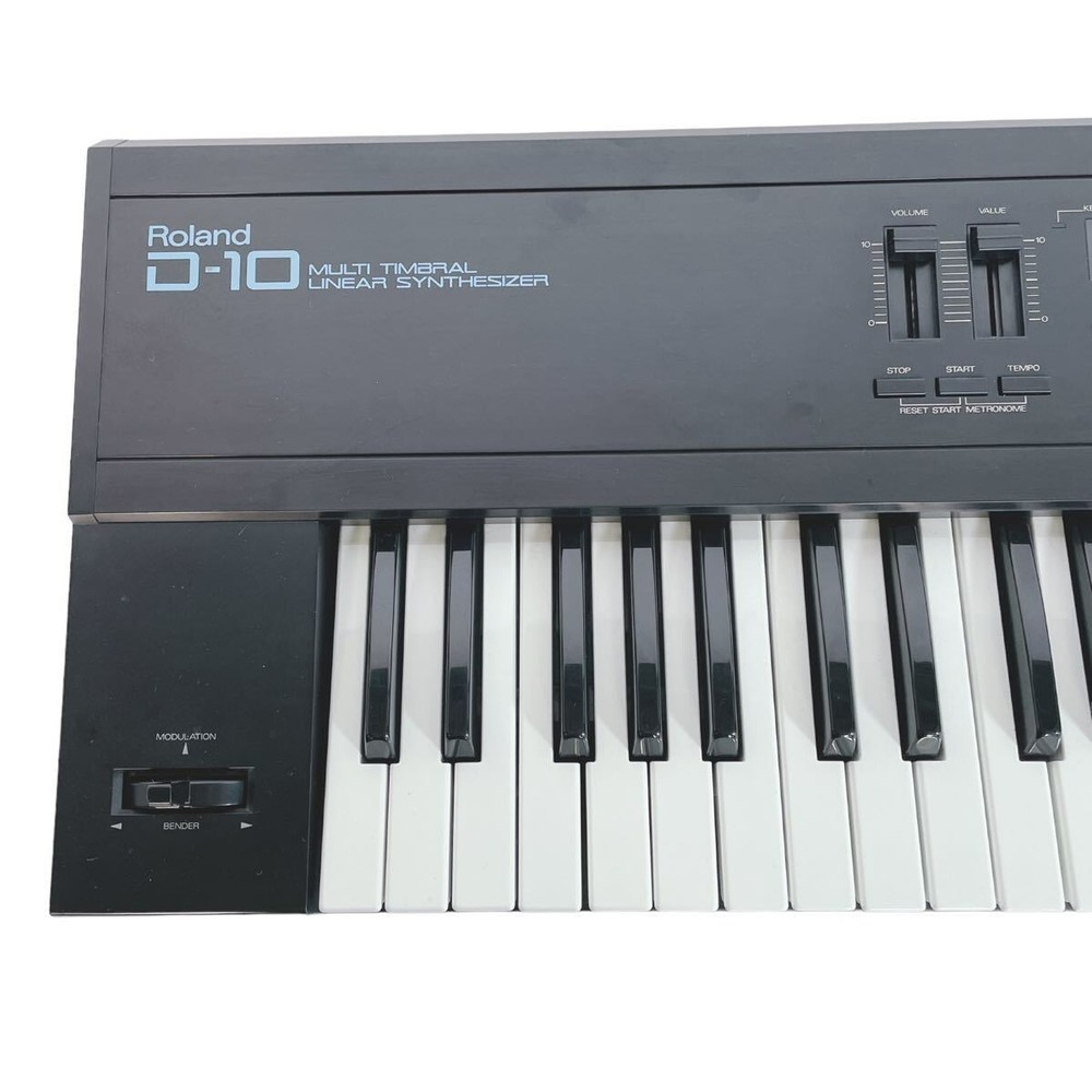 Roland D-10 Synthesizer