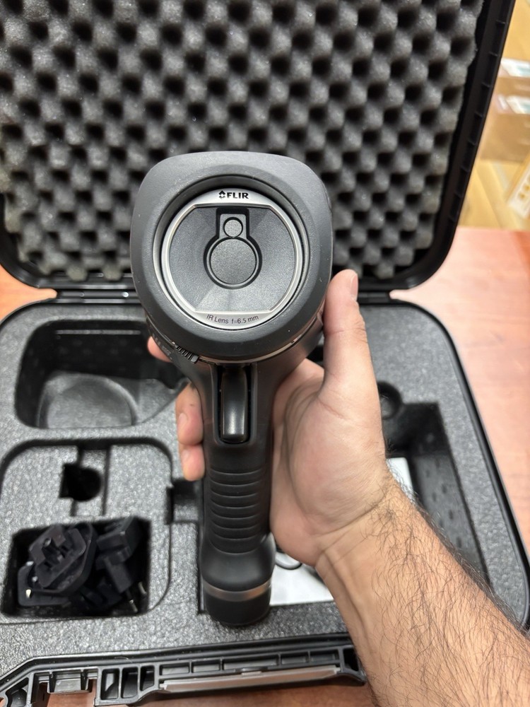 FLIR E4 2.0L XT Thermal Imaging Infrared Camera FLIR-E6390 GREAT CONDITION