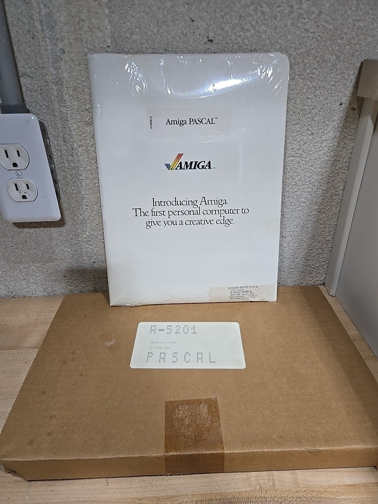 VINTAGE Amiga 1000 Computer Pascal Programming Software Sealed