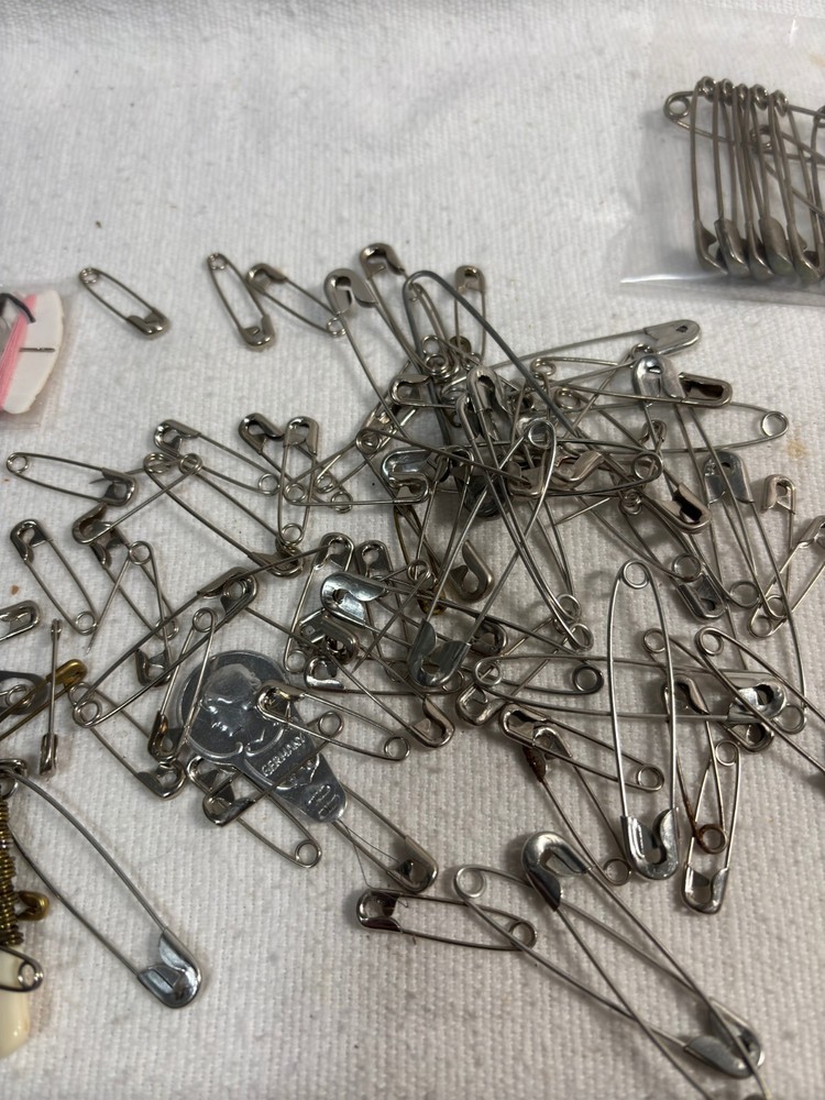 SAFETY PINS VARIOUS SIZES SOME VINTAGE