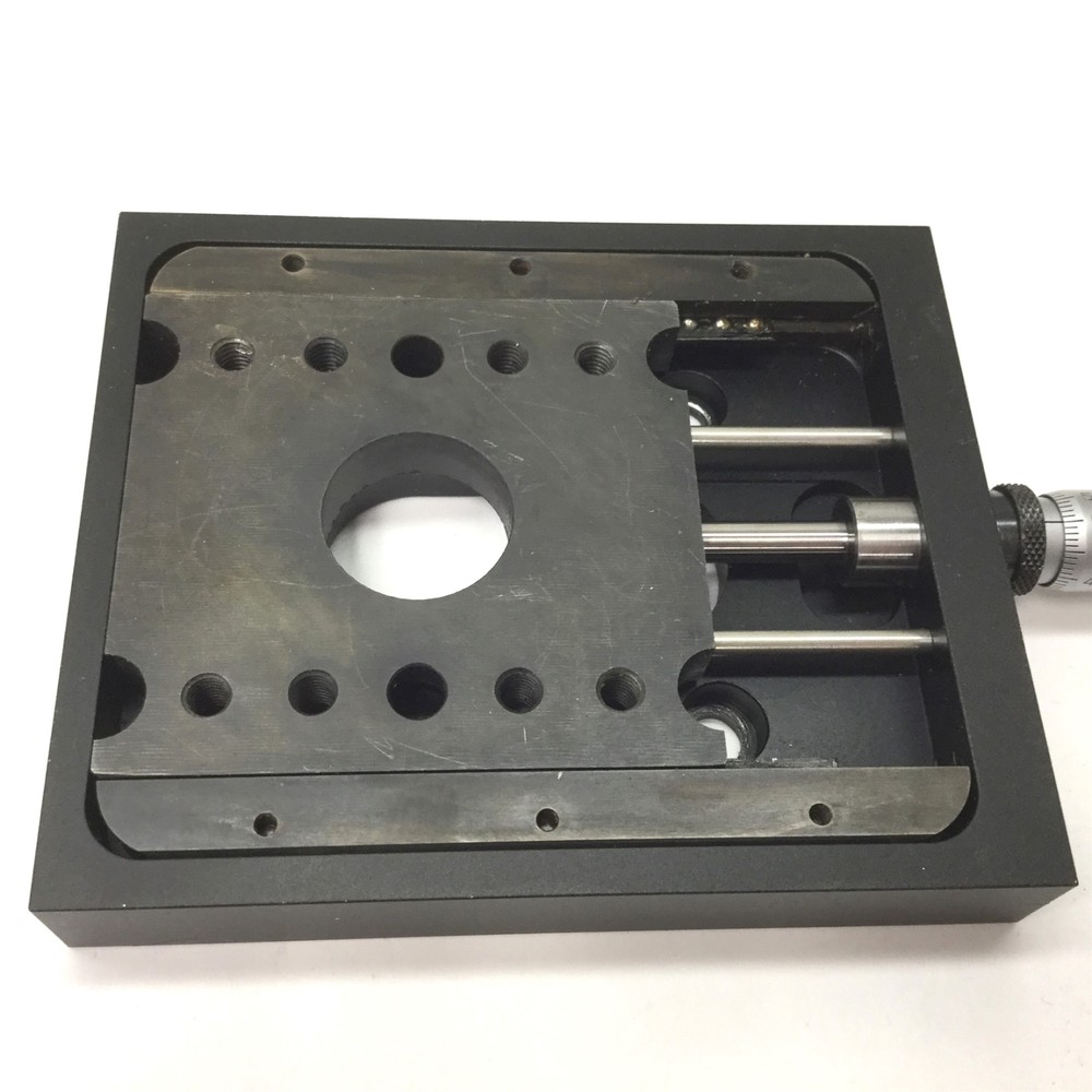 Ealing Micrometer Positioning Stage, Travel: 1", Actuator: 3" x 2.75"