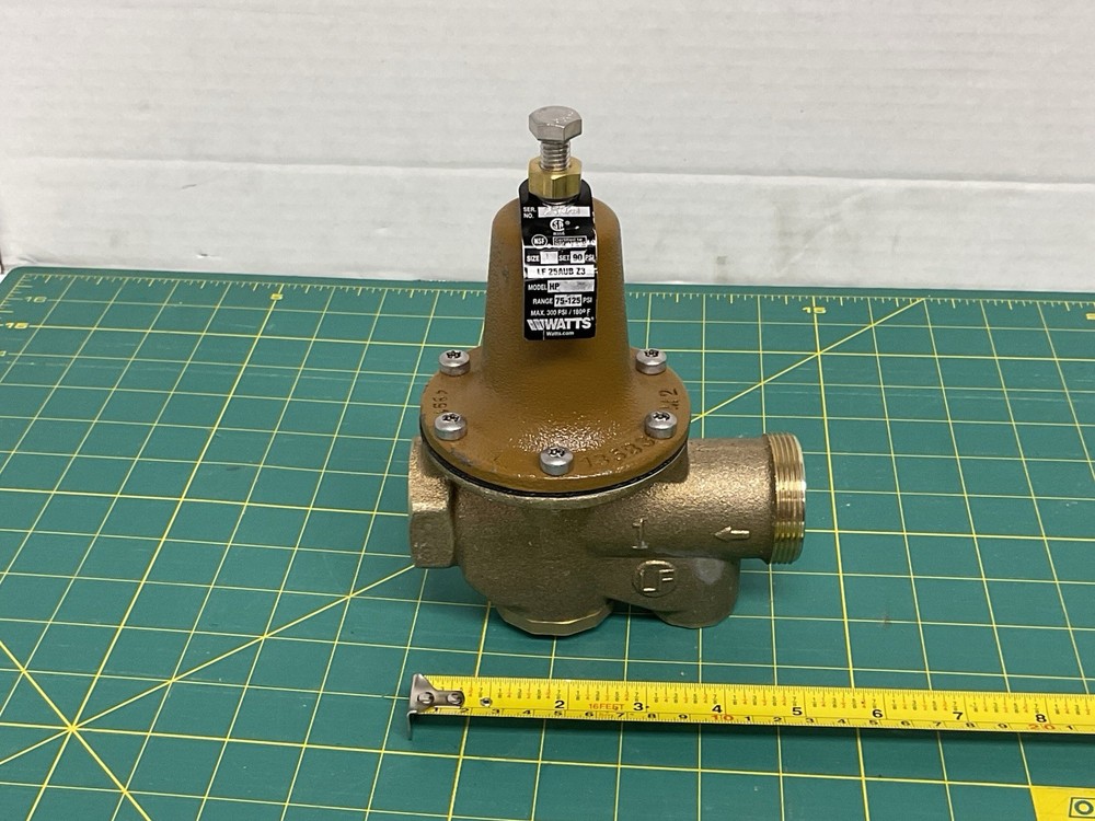 Watts LF25AUB-Z3  Water Pressure Reducing Valve  1-1/2" Inch Pipe Size