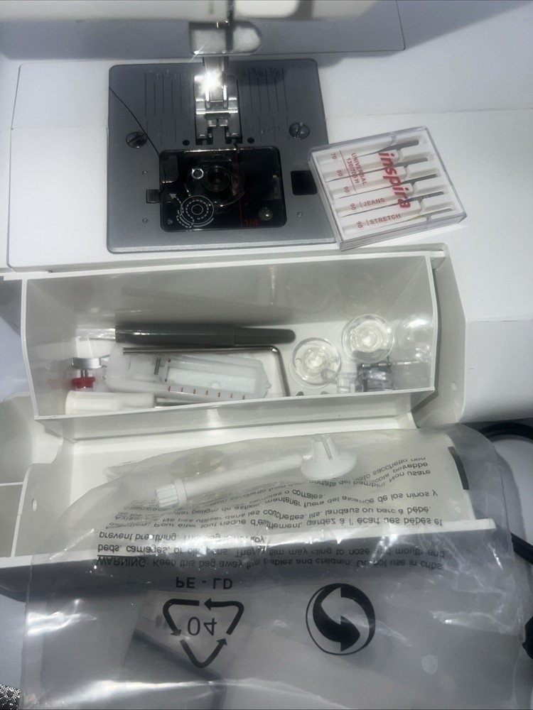 Pfaff Smarter 140s Sewing Machine Ready to Work With Case Tested