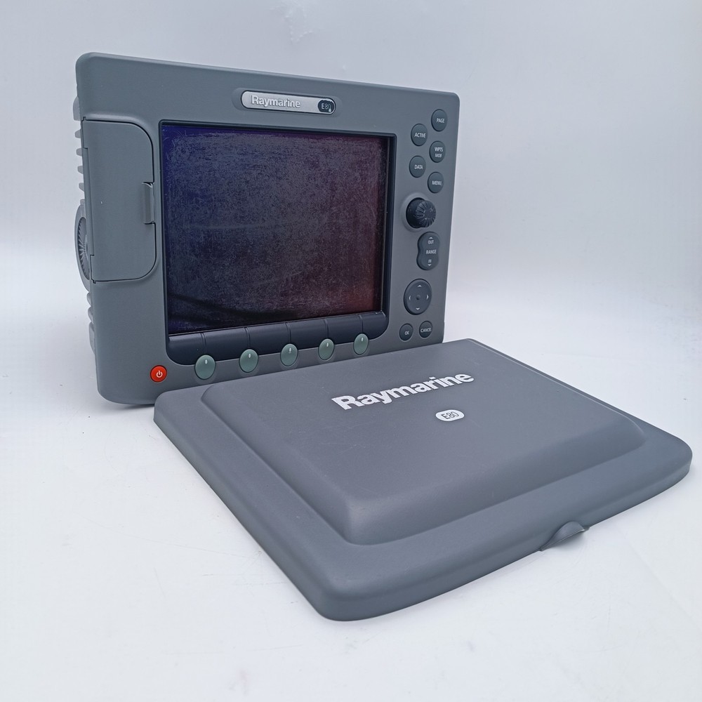 Raymarine E80 E02011 MFD Chartplotter Fishfinder Radar Sonar Classic Display