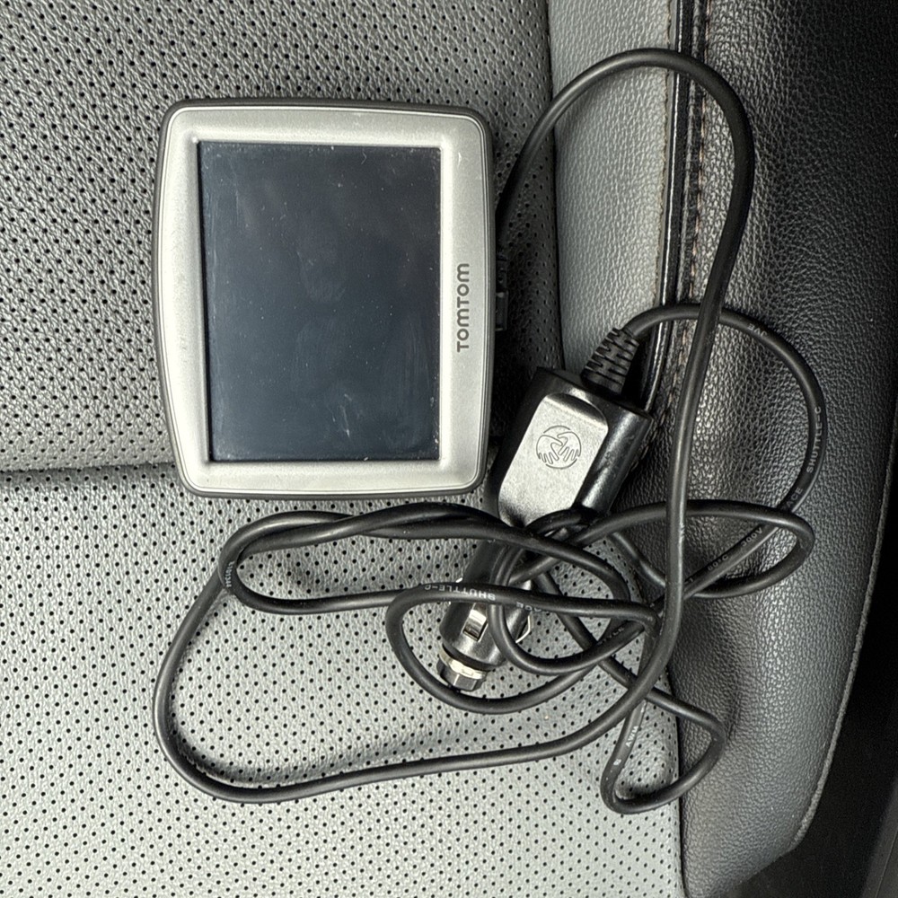TOMTOM One 4EE0 GPS Navigation System 3.5" Touch screen Bundled w/ Cable Tested