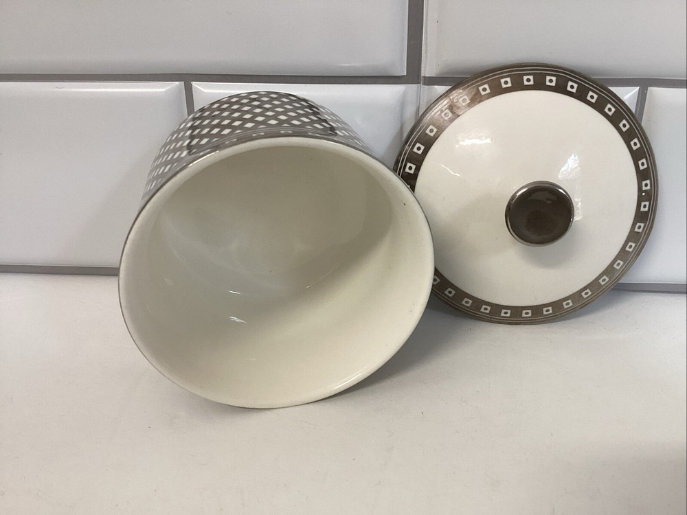 GRACE’S TEAWARE CONTAINER WITH LID