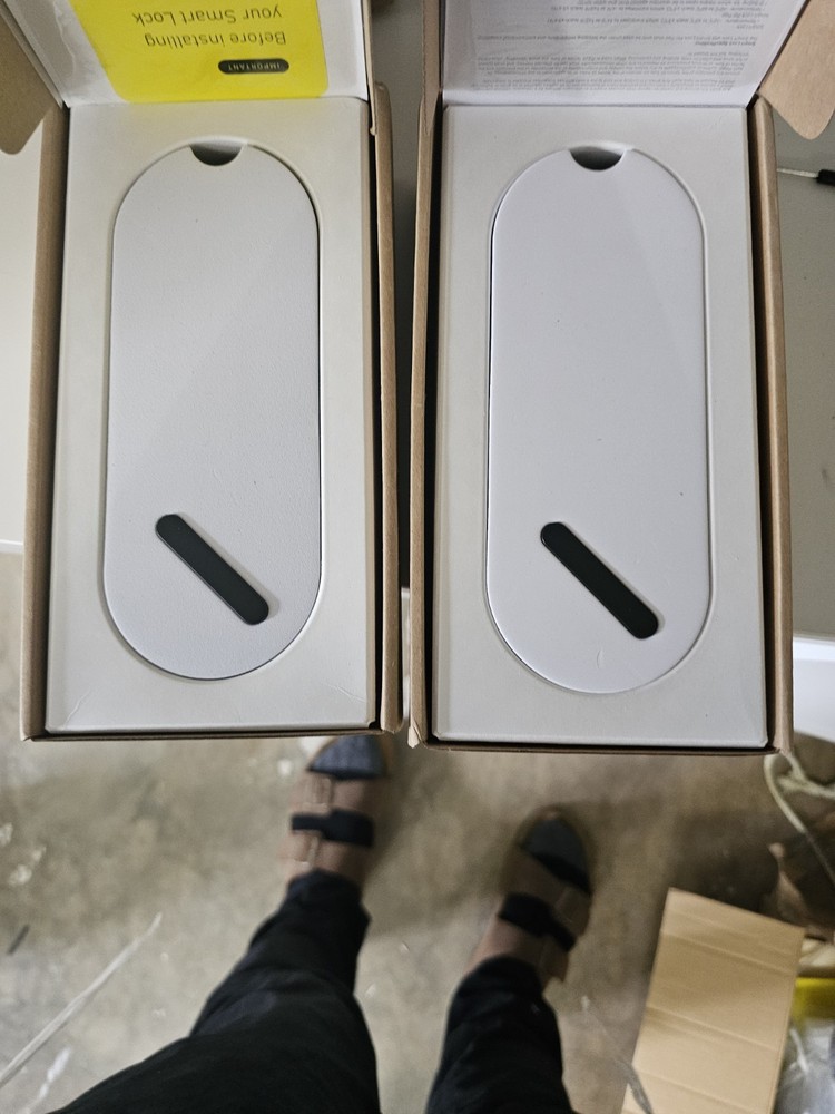 Simplisafe Smart Lock & Pin Pad (Black) BRAND NEW