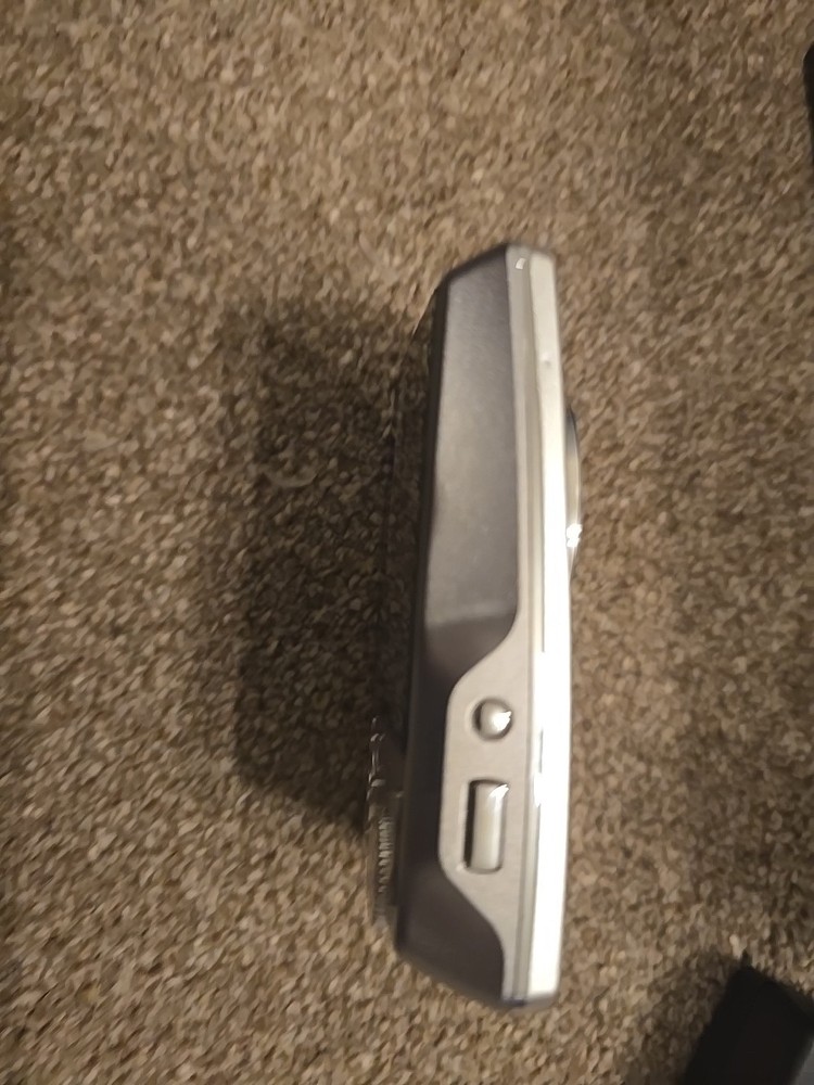 Olympus (mju) 700 digital camera NO BATTERY