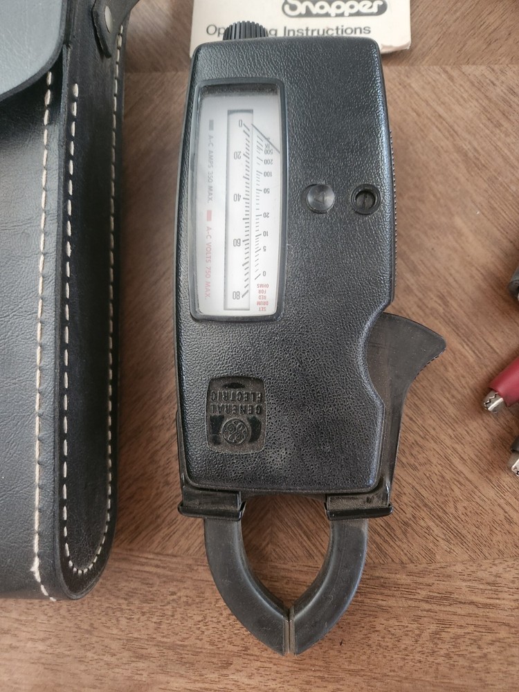 General Electric Snapper AC Volt / AMP / OHM /Hook-On Meter with Case
