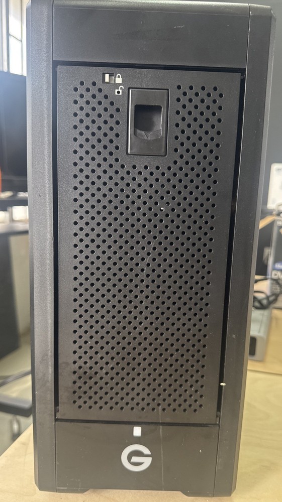 G Speed Shuttle XL 8 Drive RAID Enclosure Thunderbolt 2