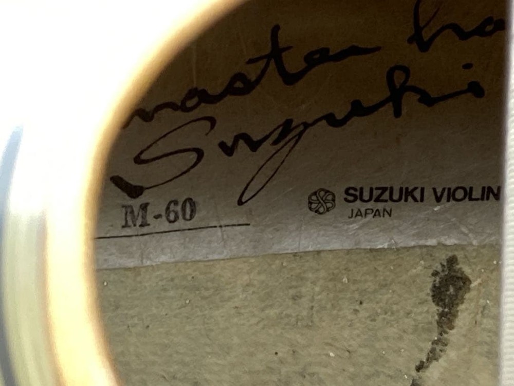 Mandolin Suzuki M-60