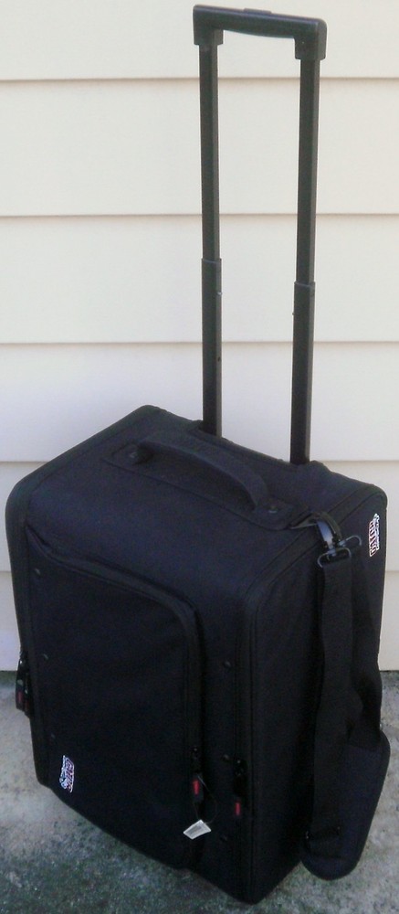 Gator Case Lightweight Rack Bag Pull Handle & Wheels 4U Rack GR-RACKBAG-4UW