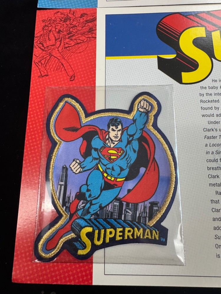 BATMAN & SUPERMAN PATCH on INFO CARD ~ Willabee & Ward ~ DC COMICS PATCHES