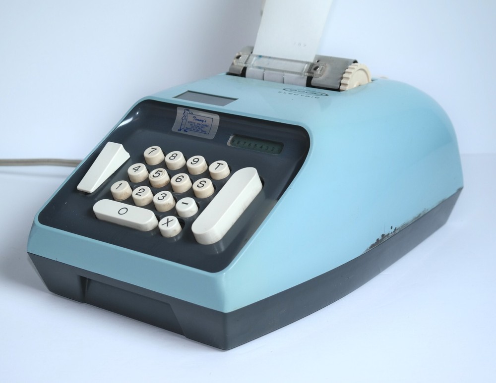 Vintage Electric Adding Machine Calculator Montgomery Ward 9900 *TESTED*