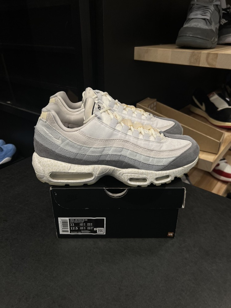 Nike Air Max 95 Light Bone GID Size 11, PREOWNED