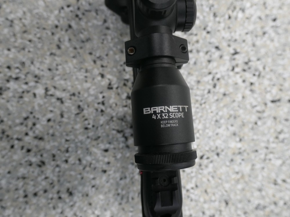 Barnett Whitetail Hunter Pro FX Crossbow W/Case