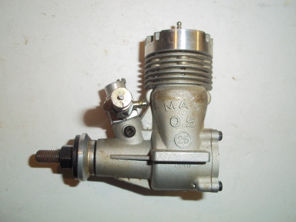 OS 25 MAX VINTAGE REMOTE CONTROL MODEL AIRPLANE ENGINE GREAT CONDITION