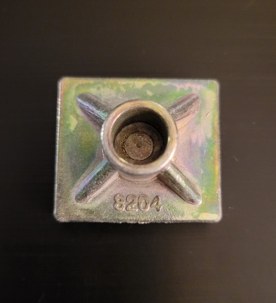 2D - 3D Discontinued Midas Leather Stamp, Eagle Head, 8204